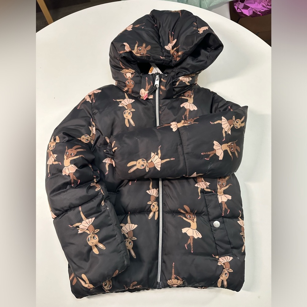 H&M Girls Puffer Jacket Size 8 runs smaller